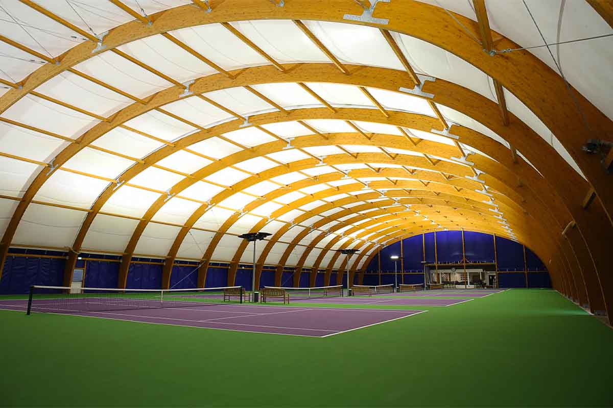 Copertura per campi da tennis in legno lamellare